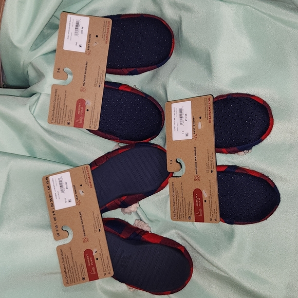 Bundle of DEARFOAM Slippers - Picture 2 of 5